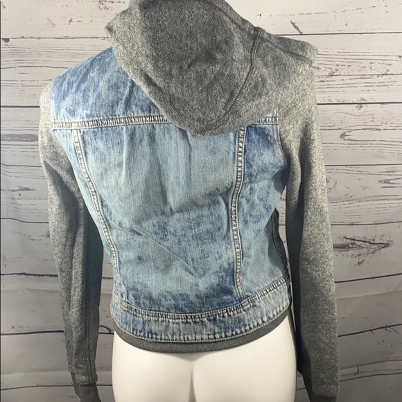 American Eagle Mixed Media Distressed Denim Jacket - Picture 3 of 7
